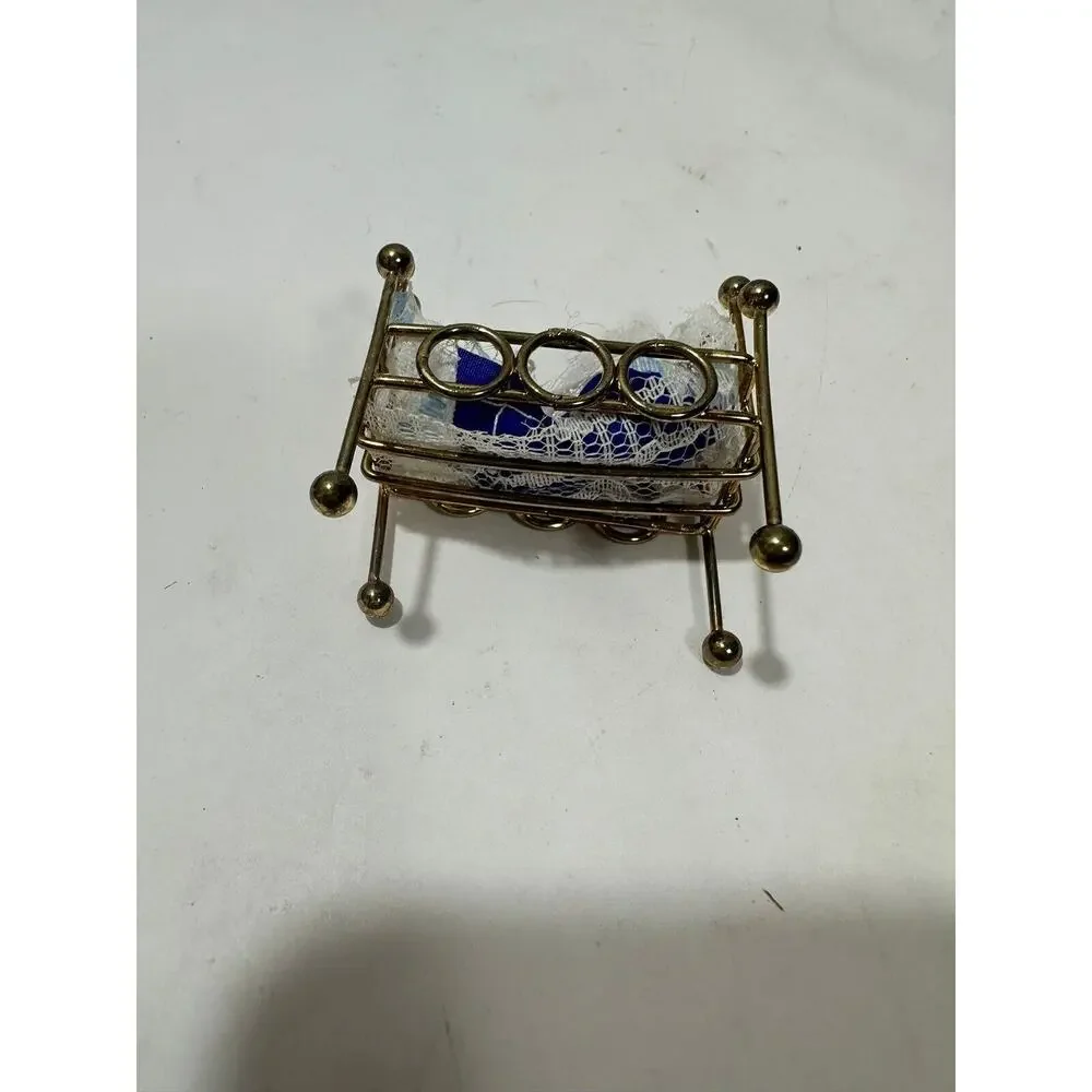 Unbranded vintage miniature